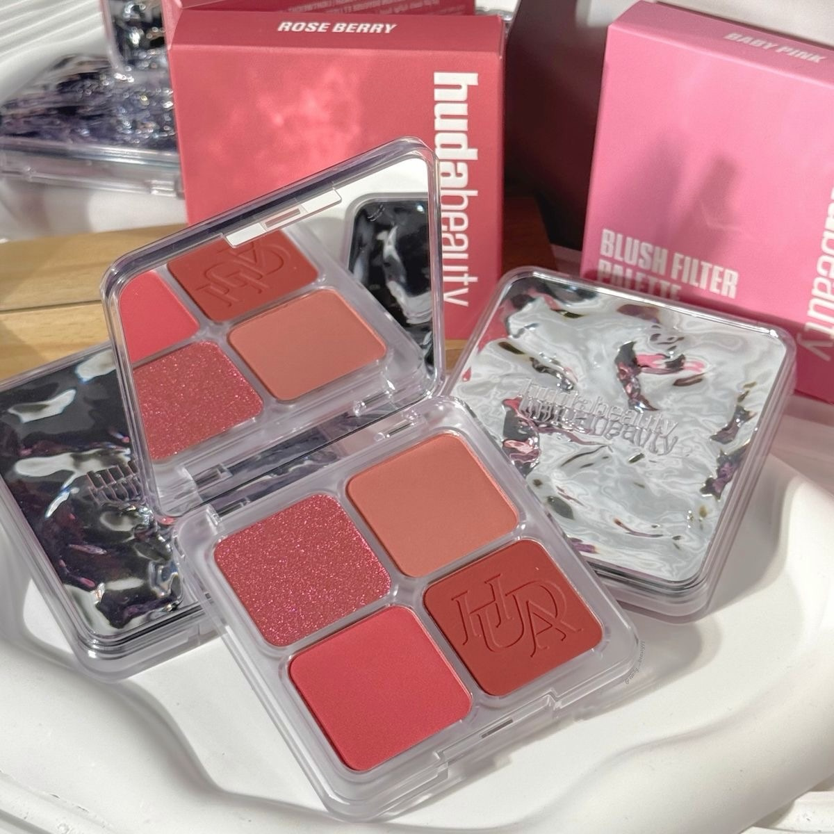 Lüks Huda Easy 4 Renkli Allık  - Huda Beauty Makeup Mini Kit incelemesi ve fiyatı