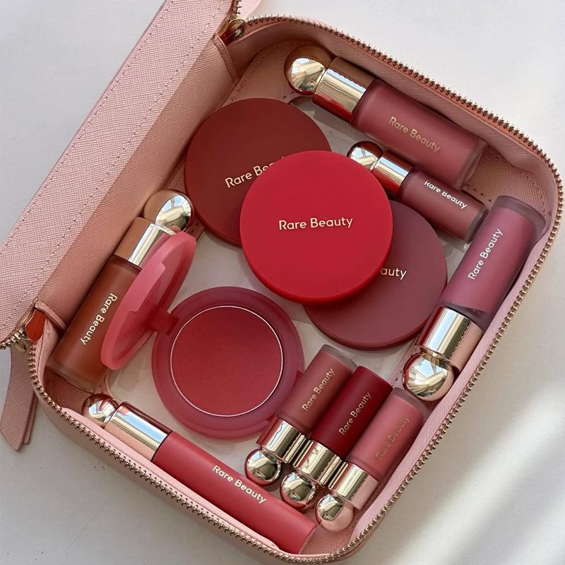 Sıcak Nefis Güzellik Yumuşak D - Huda Beauty Makeup Mini Kit incelemesi ve fiyatı